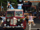 函館港祭り　わっしょい　ミッキーパレード