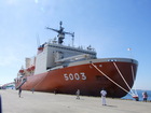 函館港南埠頭　南極観測船「しらせ」